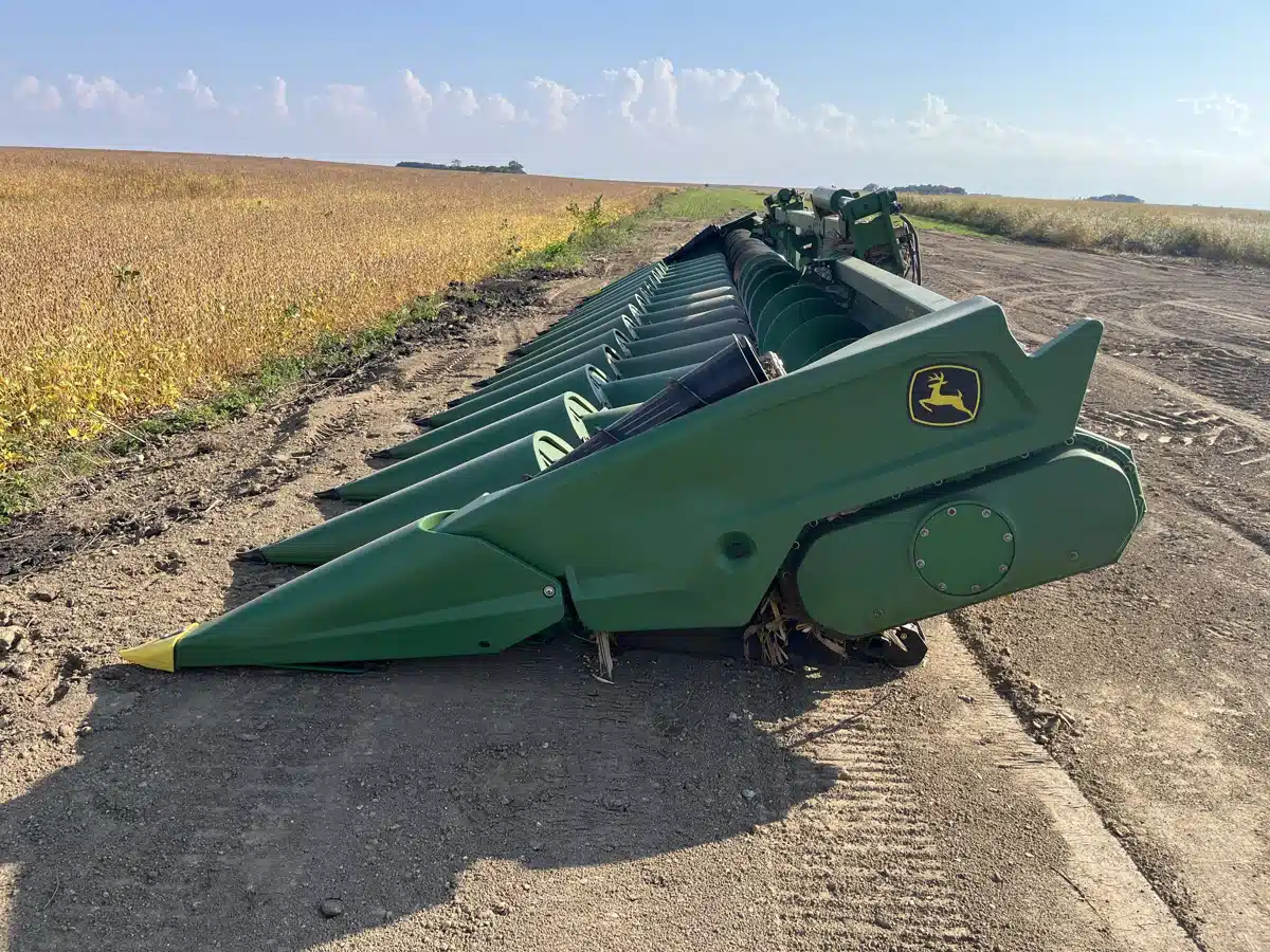 Gallery image 1 for Used 2022 John Deere C16F Header - Row Crop