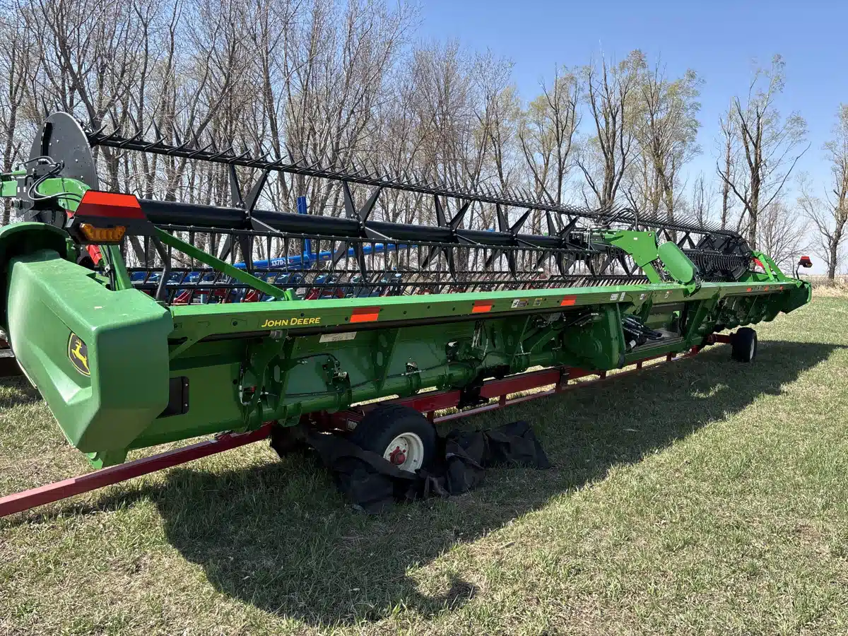 Gallery image 2 for 2023 John Deere RD45F Header - Flex