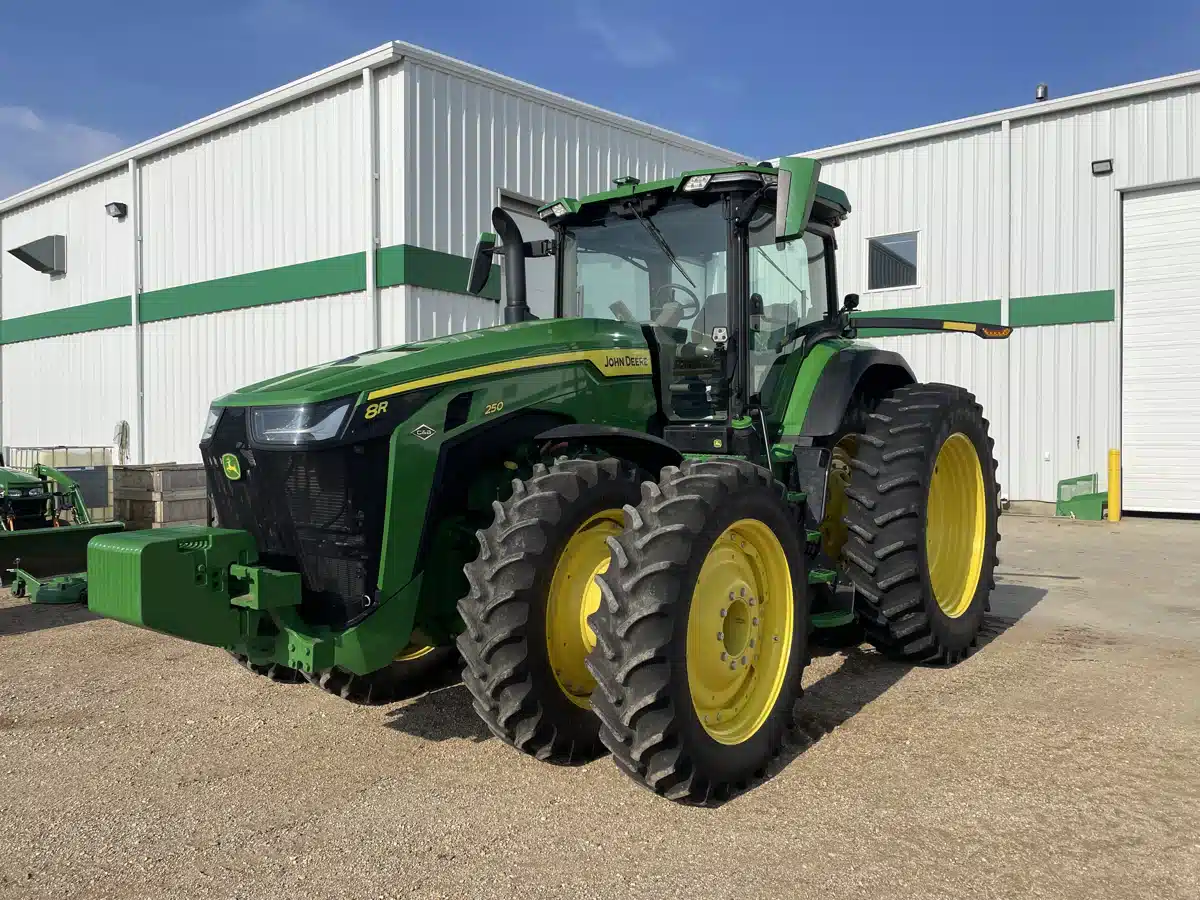 Gallery image 1 for Used 2021 John Deere 8R 250 Tractor