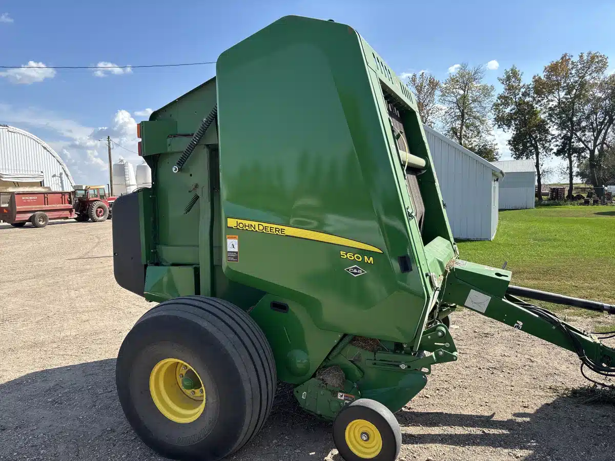 Gallery image 1 for Used 2019 John Deere 560M Round Baler