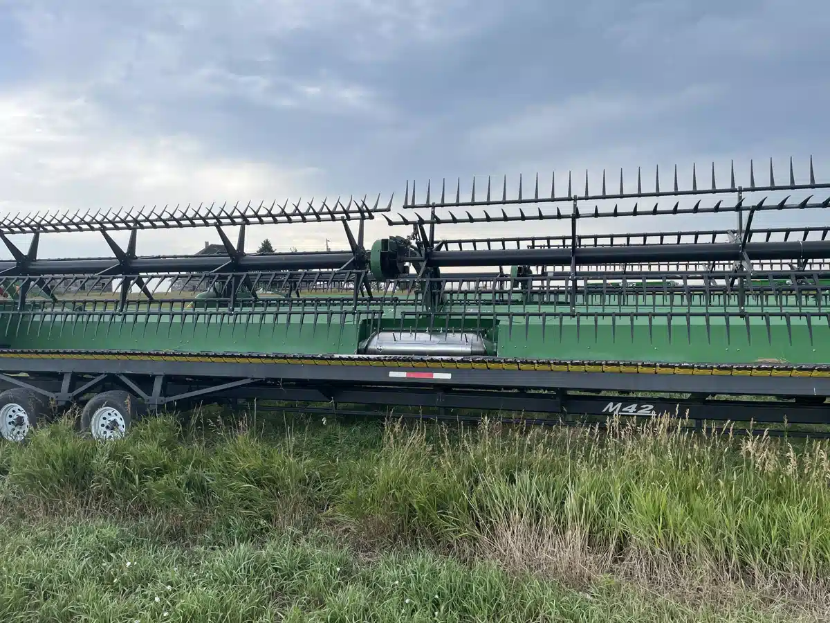 Gallery image 2 for Used 2019 John Deere 740FD Header - Draper