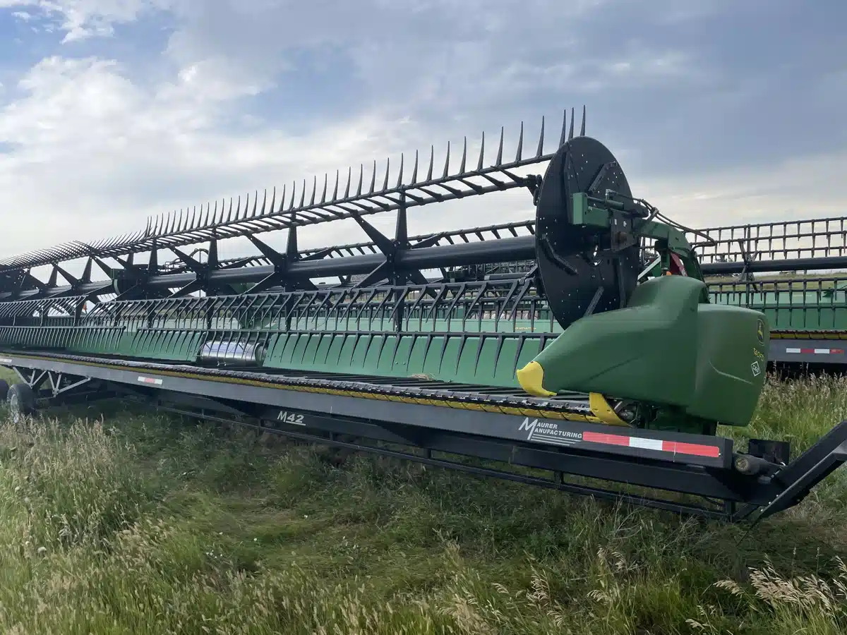 Gallery image 1 for Used 2019 John Deere 740FD Header - Draper