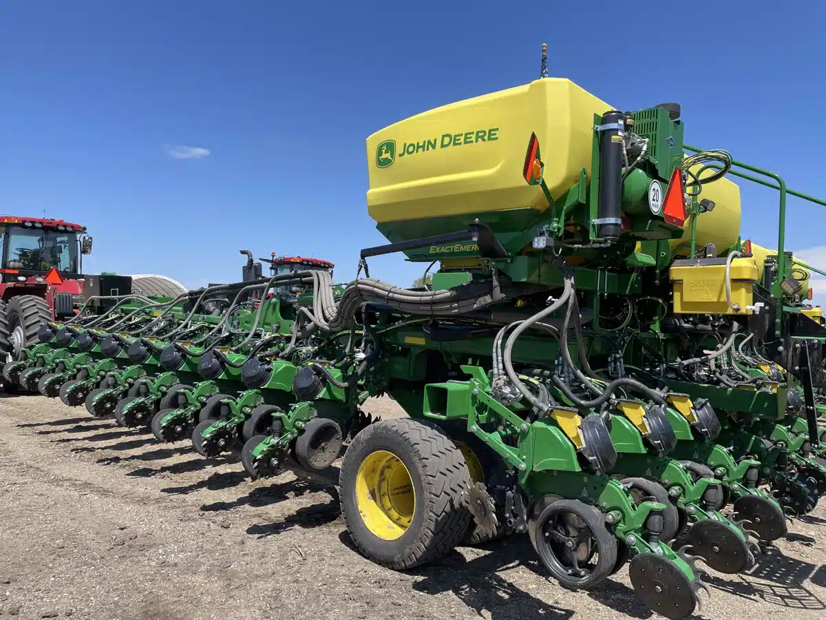 Gallery image 2 for Used 2022 John Deere DB60 Planter