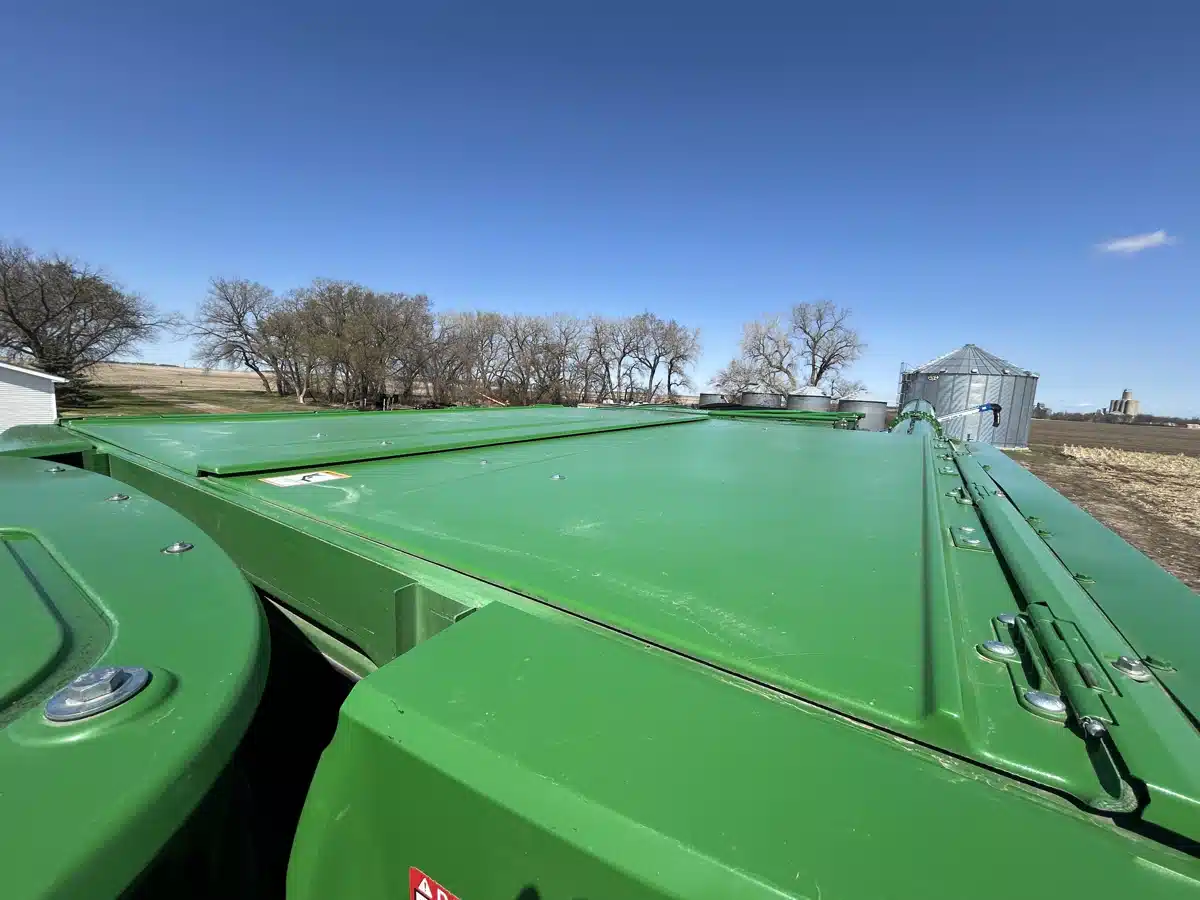 Gallery image 2 for Used 2022 John Deere S770 Combine