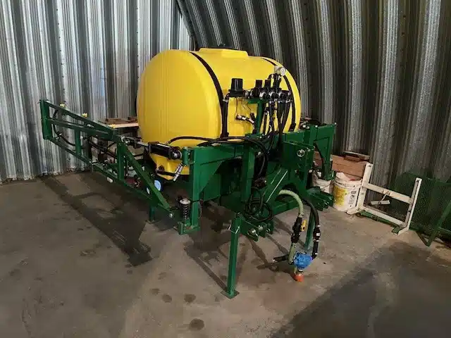 Used DS Manufacturing 200 Sprayer - 3PT/Mounted