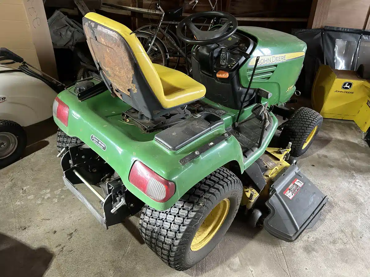 Gallery image 1 for Used 2010 John Deere X720 Lawn Tractor