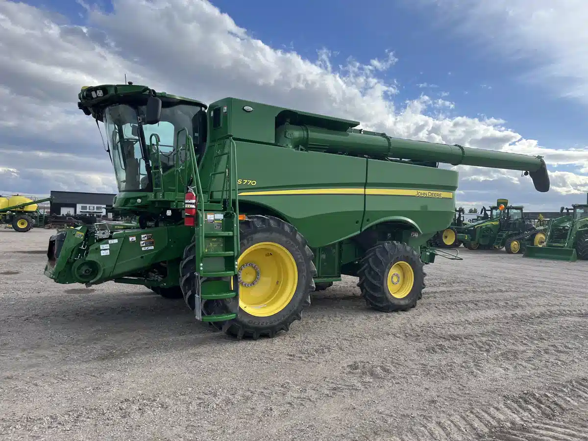 Gallery image 1 for Used 2024 John Deere S770 Combine