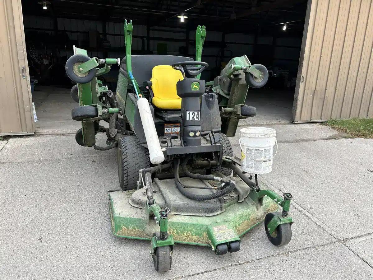 Gallery image 2 for 2020 John Deere 1600 Mower - Front Deck