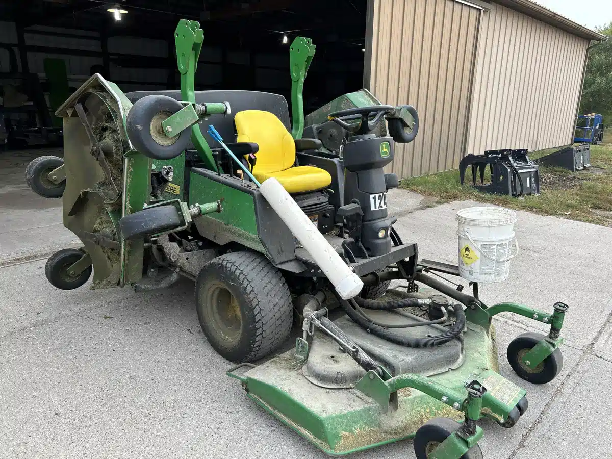 Gallery image 1 for 2020 John Deere 1600 Mower - Front Deck