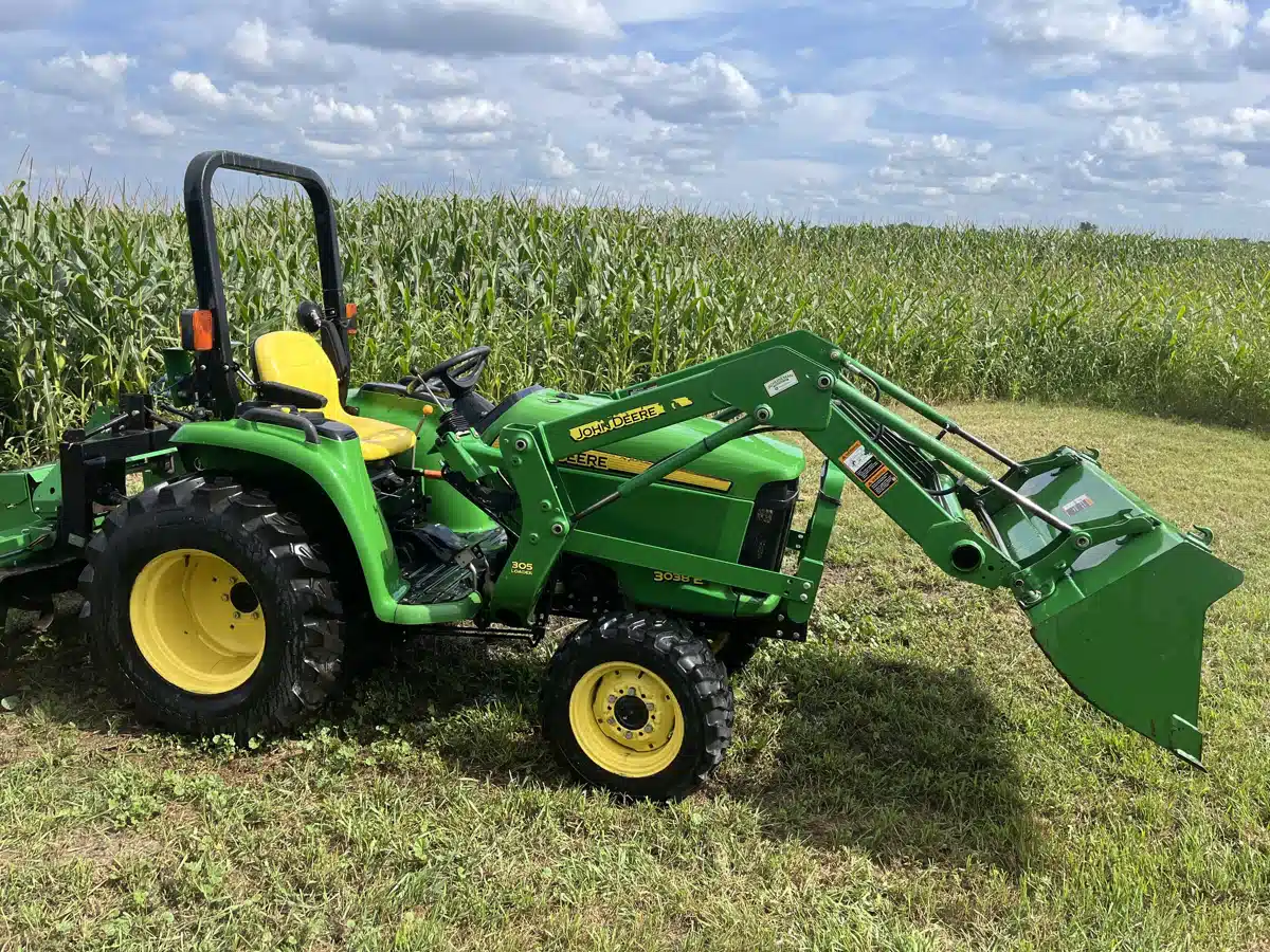 Gallery image 2 for Used 2012 John Deere 3038E Tractor