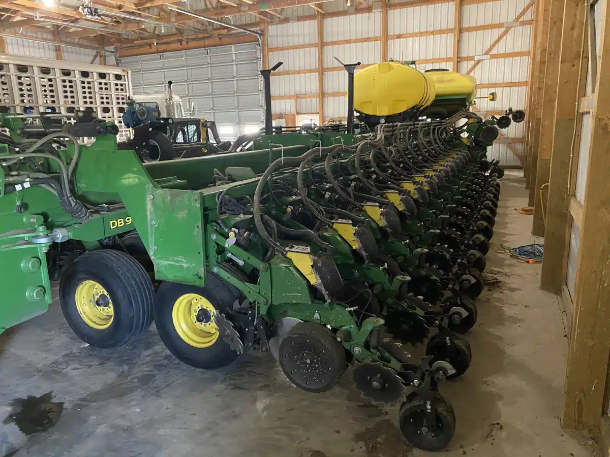 Gallery image 2 for 2016 John Deere DB90 Planter