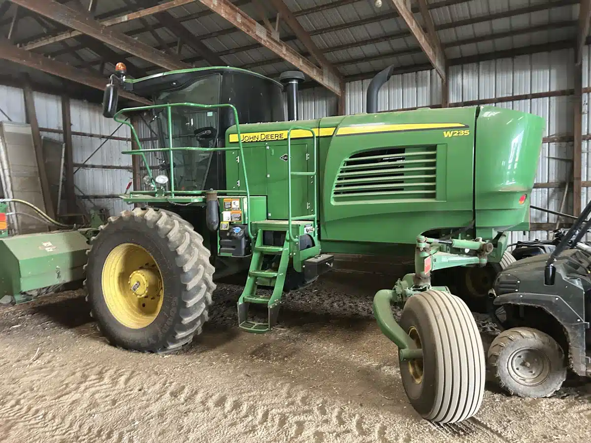 Gallery image 2 for Used 2020 John Deere W235 Windrower