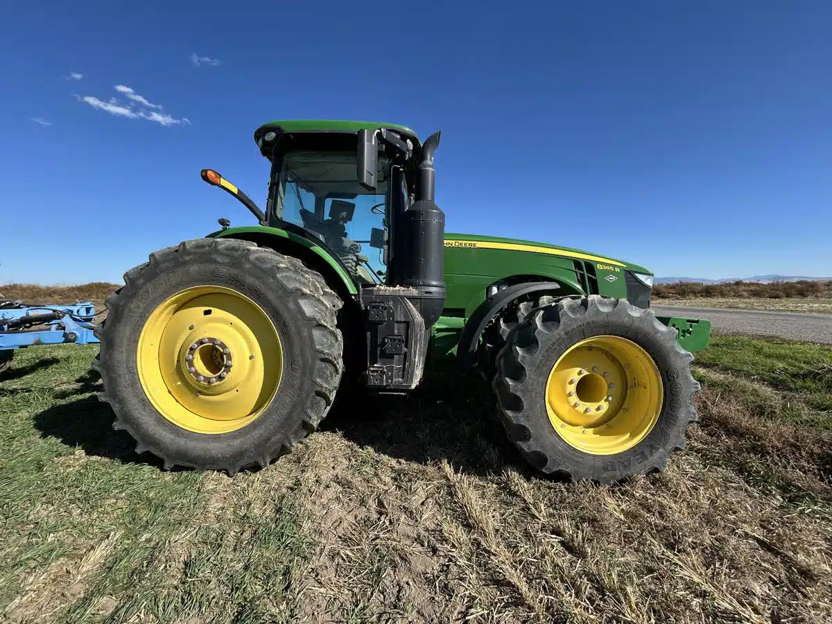 Gallery image 2 for Used 2020 John Deere 8345R Tractor