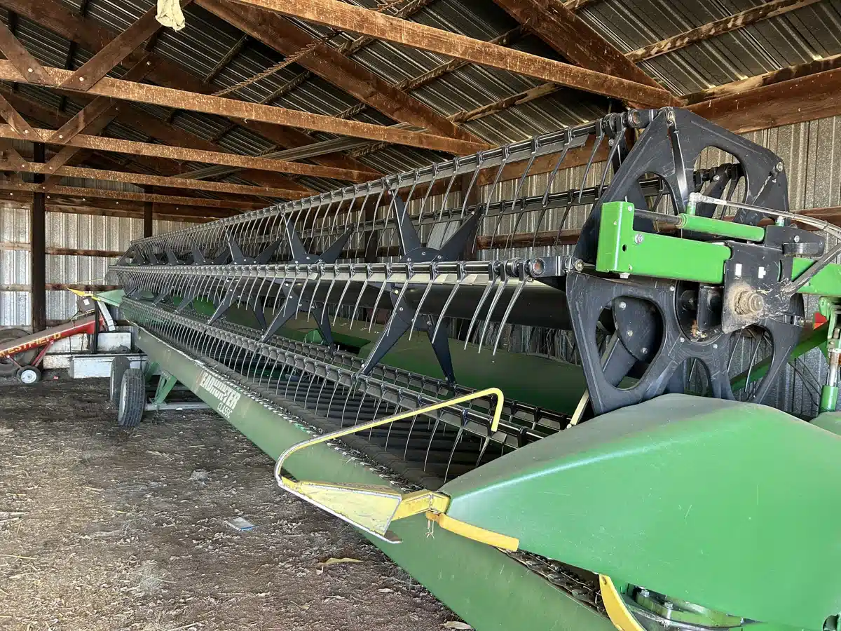 Gallery image 2 for Used 2014 John Deere 635FD Header - Draper