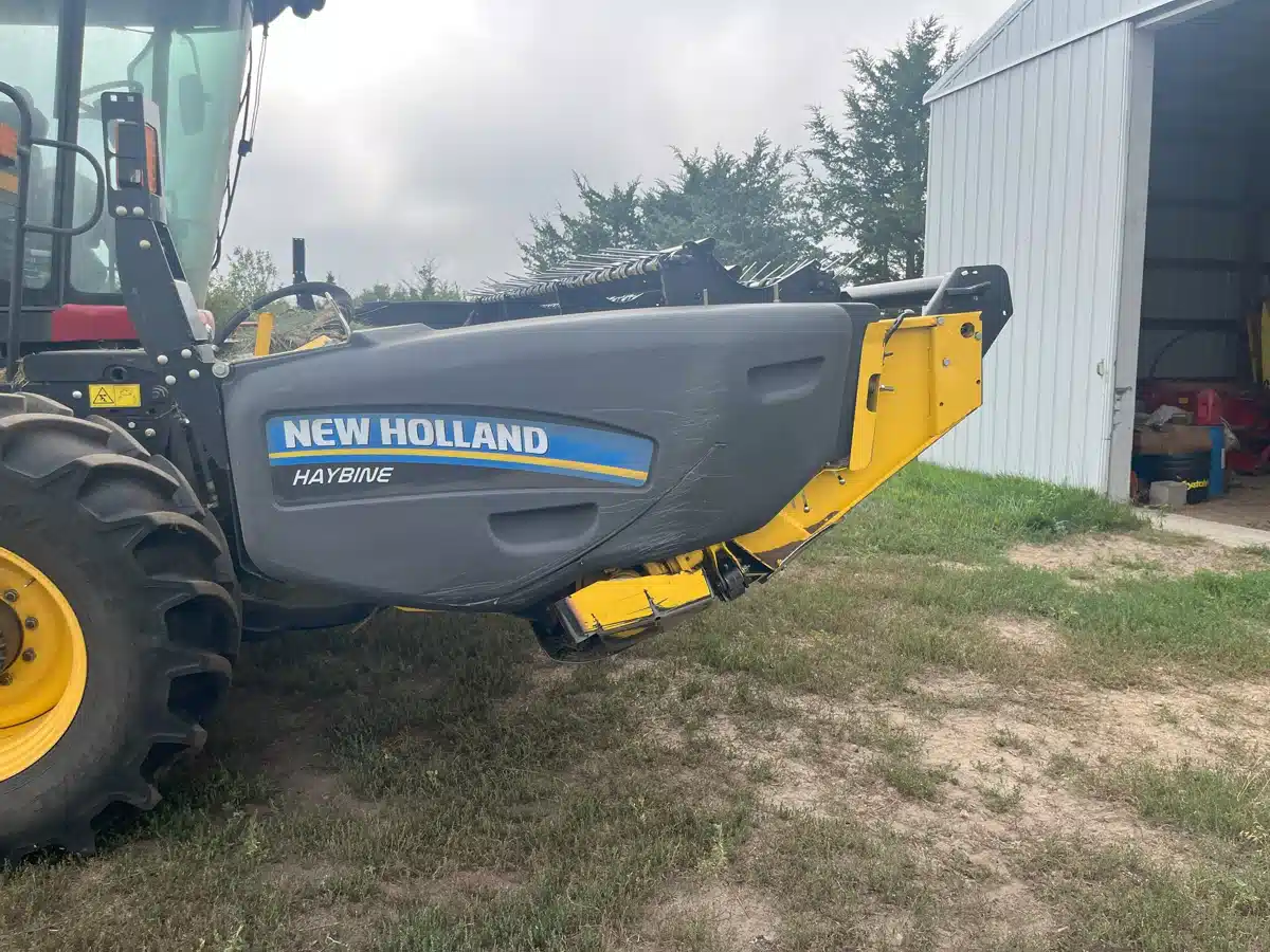 Gallery image 2 for Used 2019 New Holland SPEEDROWER 160 Windrower