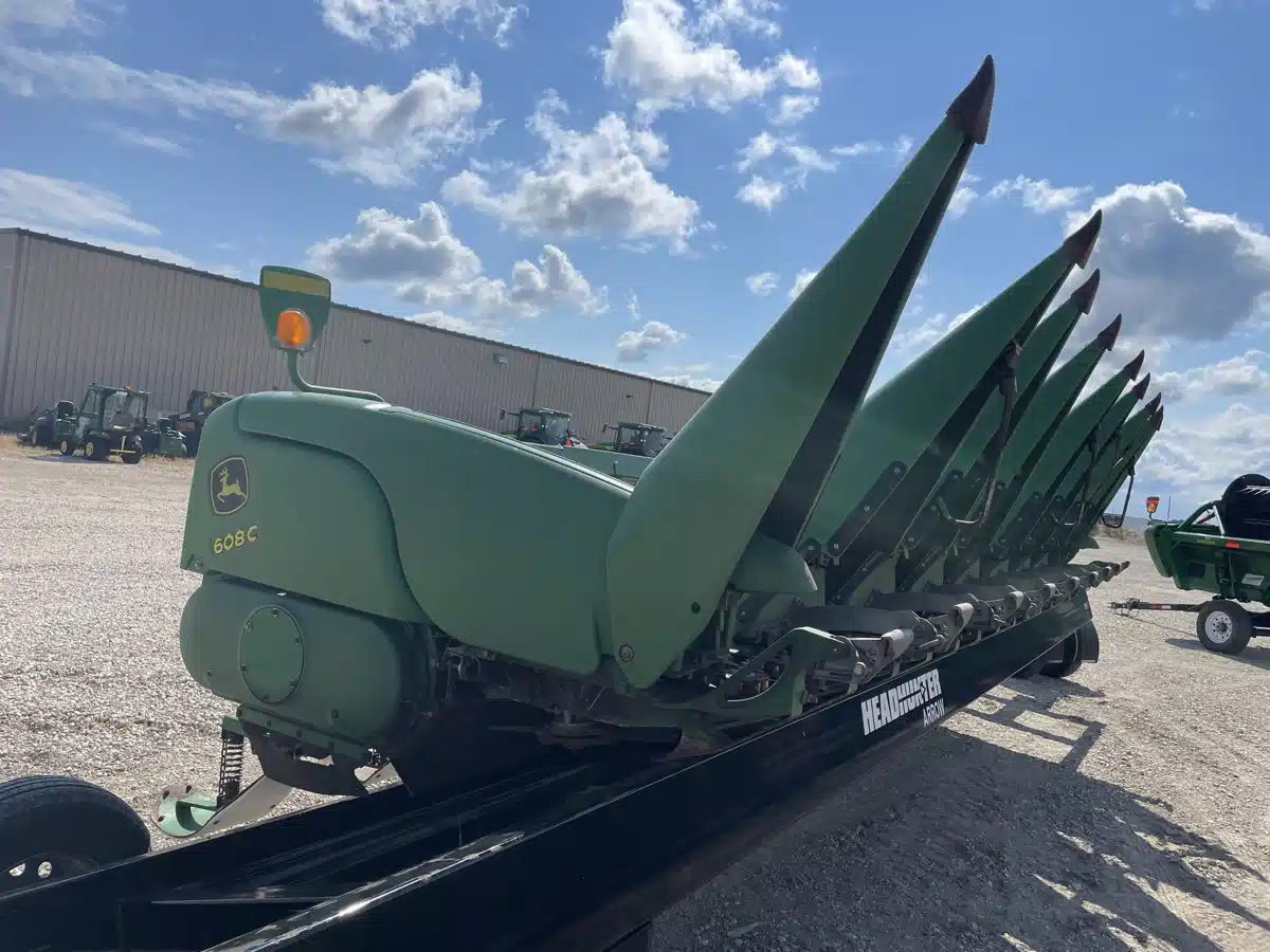 Gallery image 1 for Used 2009 John Deere 608C Header - Row Crop