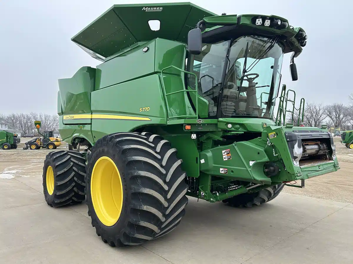 Gallery image 2 for 2023 John Deere S770 Combine