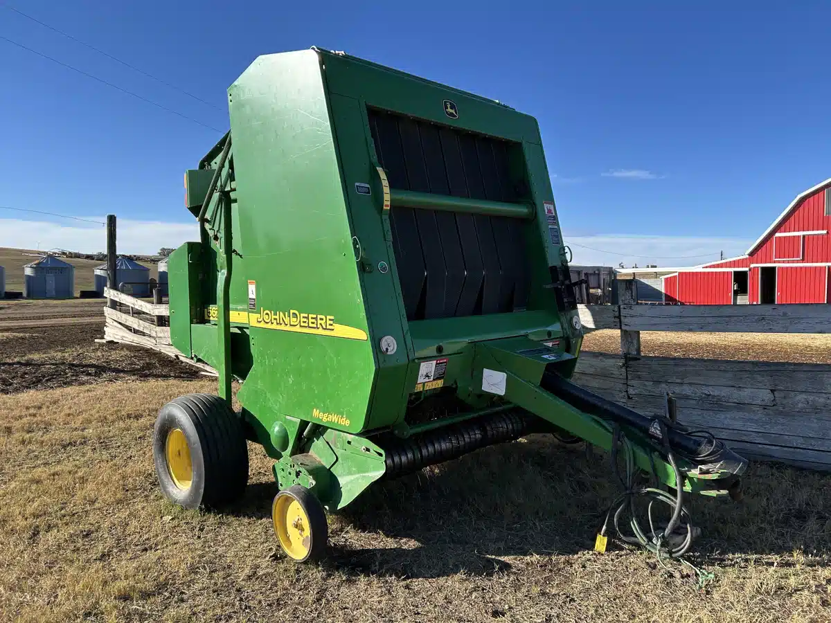 Used 2004 John Deere 567 Round Baler