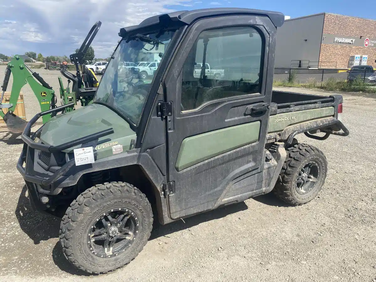 Gallery image 2 for 2021 John Deere XUV 835R Utility Vehicle