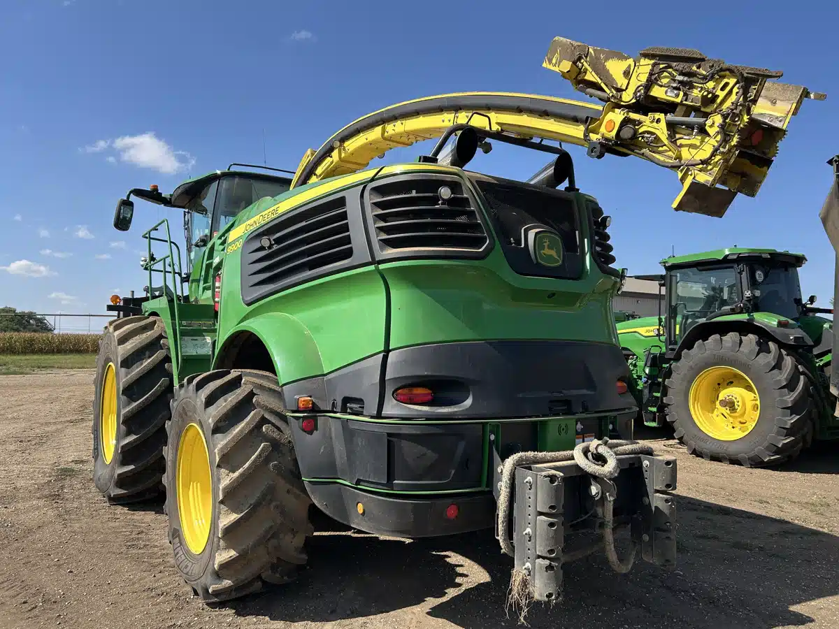 Gallery image 2 for Used 2024 John Deere 9900 Forage Harvester