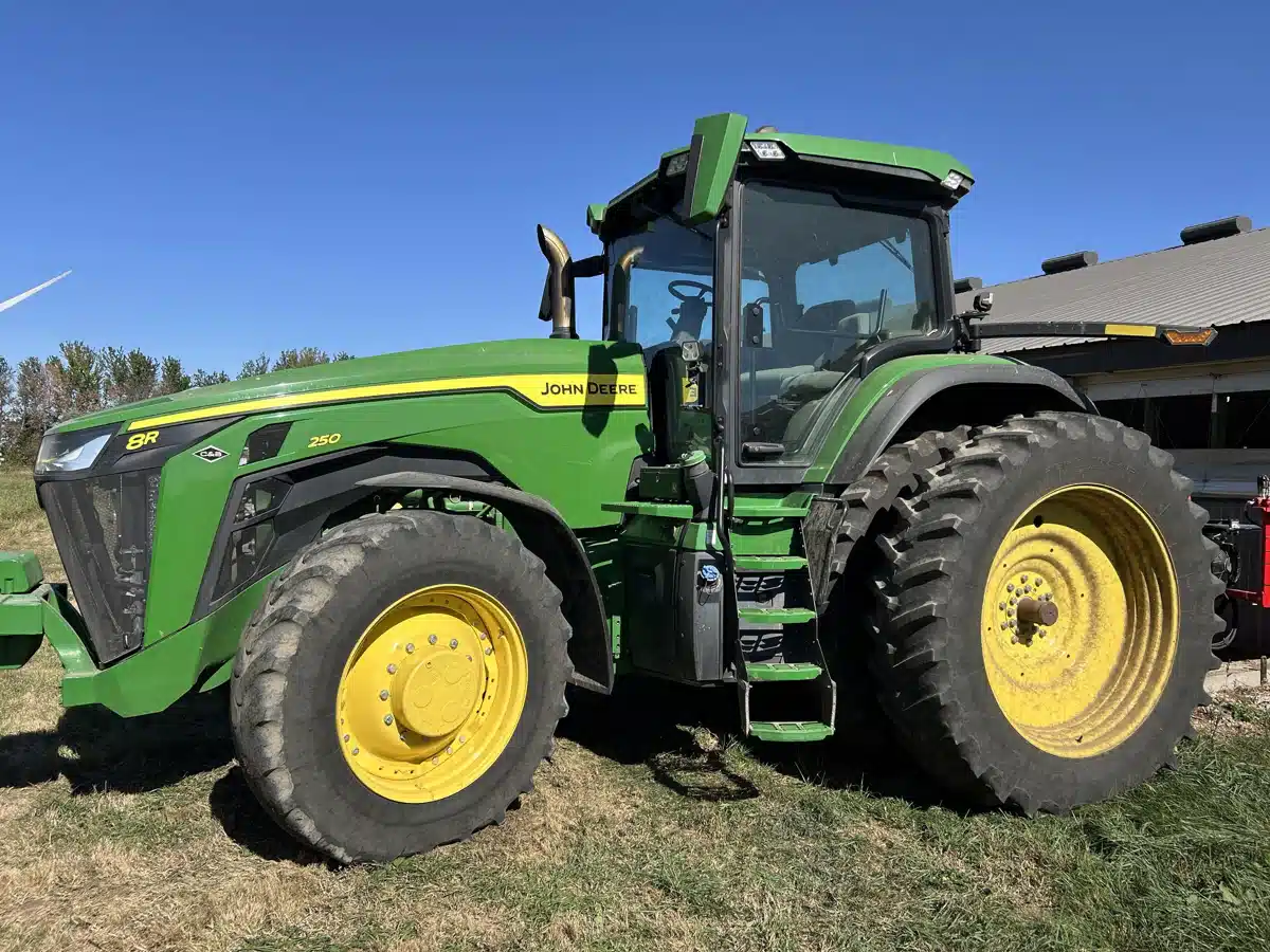 Used 2020 John Deere 8R 250 Tractor