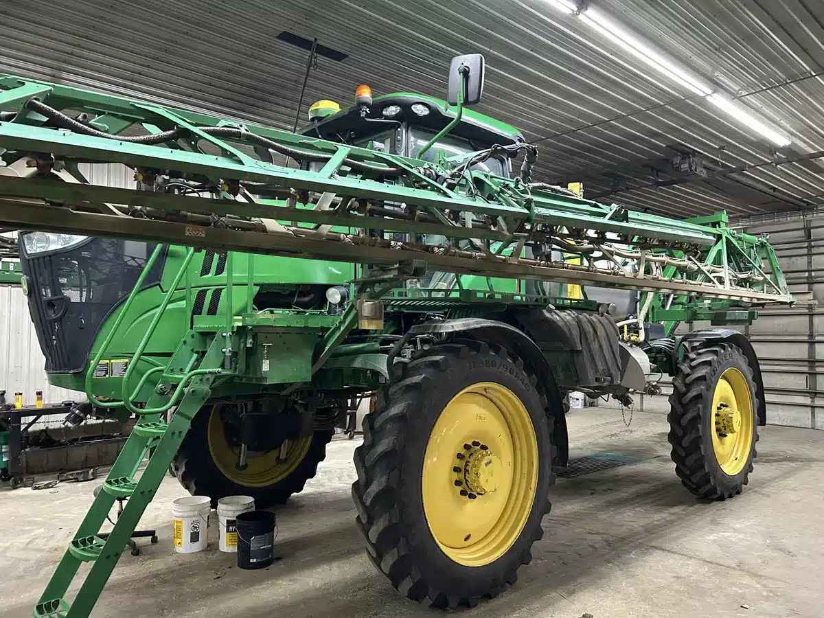 Gallery image 1 for 2020 John Deere R4038 Sprayer - Self Propelled