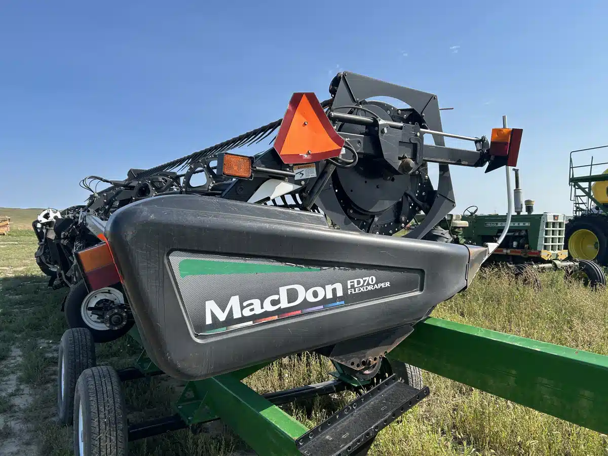 Gallery image 2 for Used 2011 MacDon FD70 Header - Draper