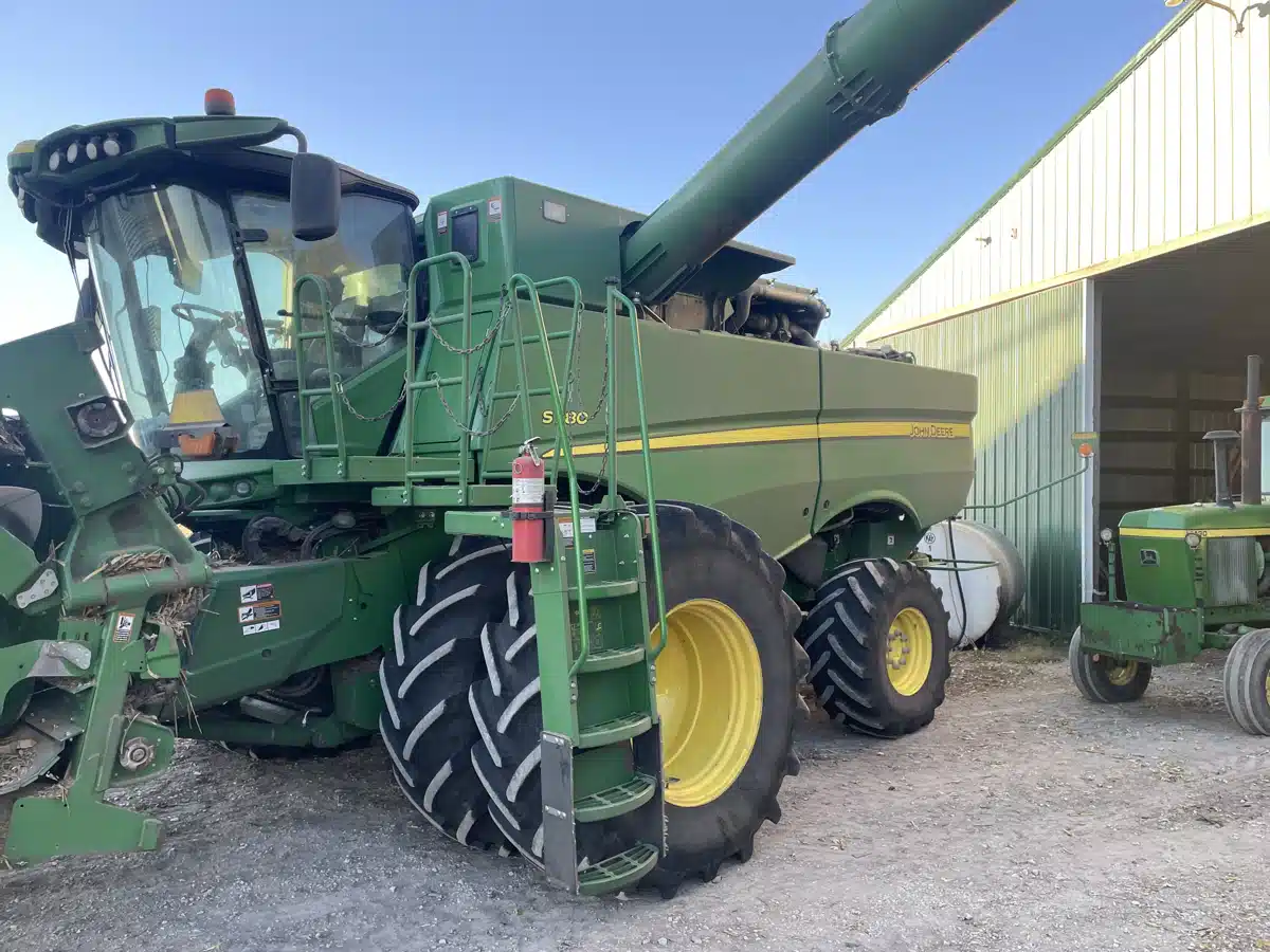 Gallery image 2 for 2018 John Deere S780 Combine