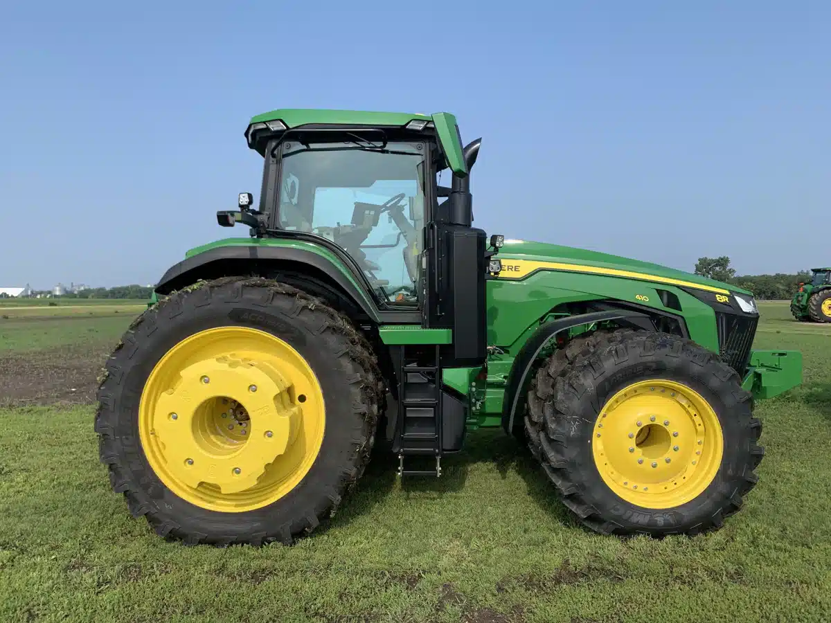 Gallery image 2 for 2024 John Deere 8R 410 Tractor