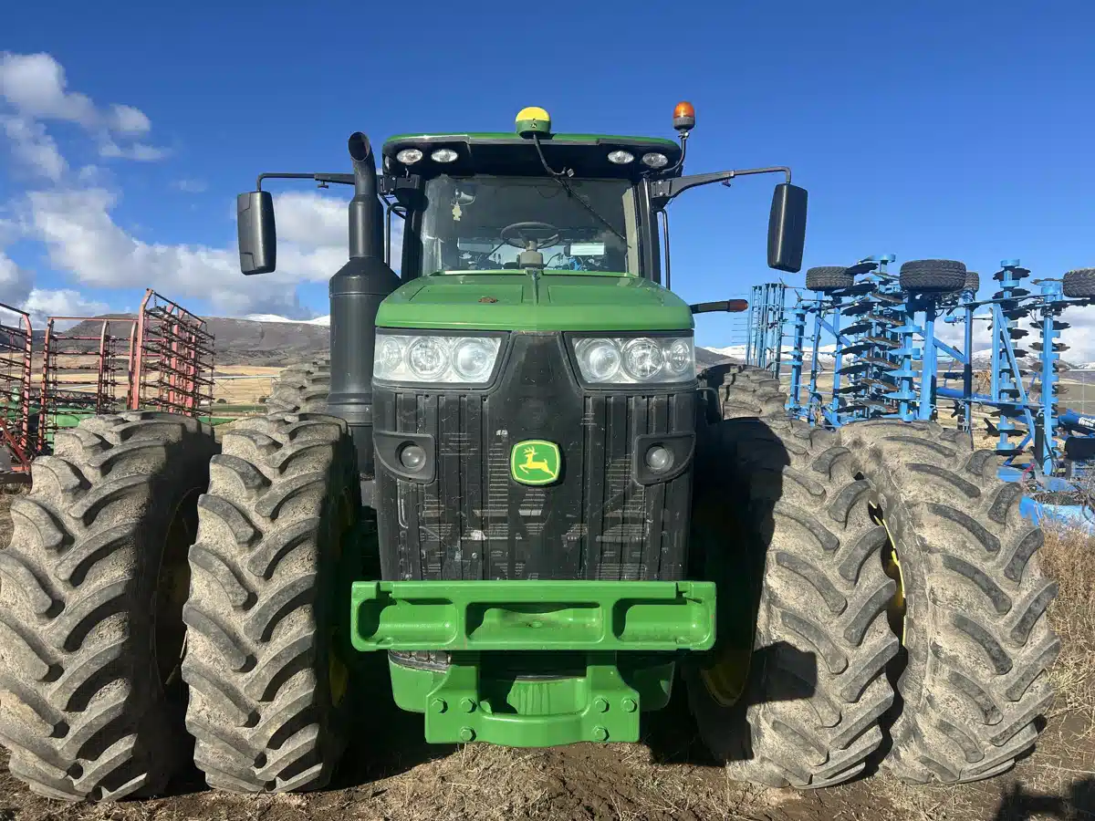 Gallery image 2 for Used 2018 John Deere 8320R Tractor