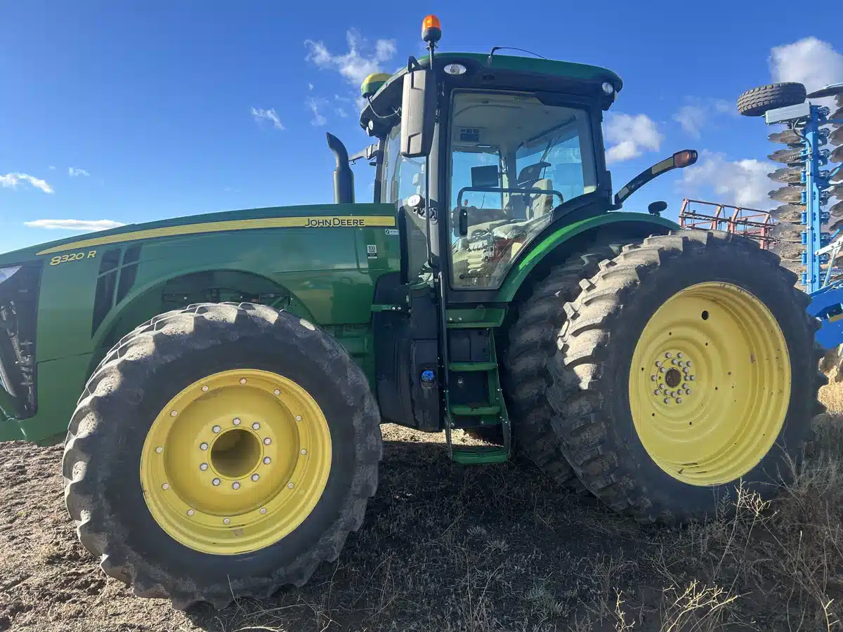 Gallery image 1 for Used 2018 John Deere 8320R Tractor