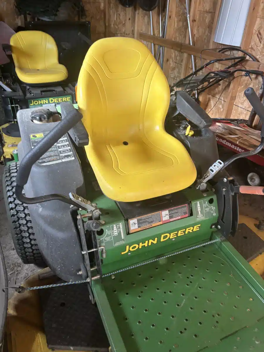 Gallery image 2 for 2008 John Deere Z465 Mower - Zero Turn