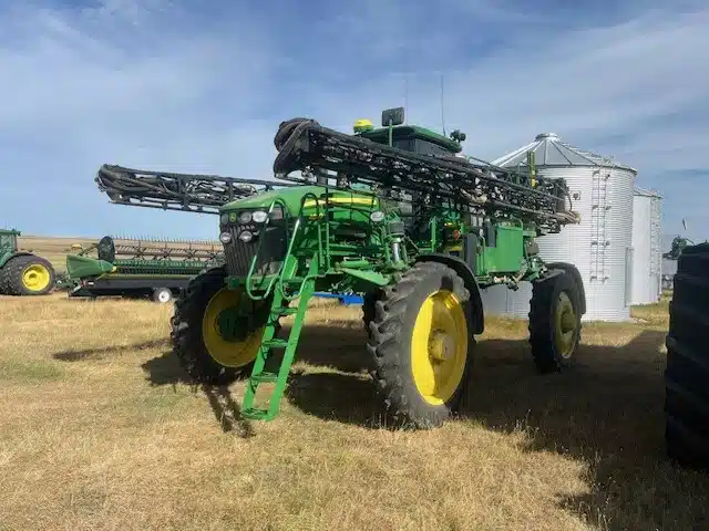 Gallery image 1 for 2013 John Deere 4830 Sprayer - Self Propelled