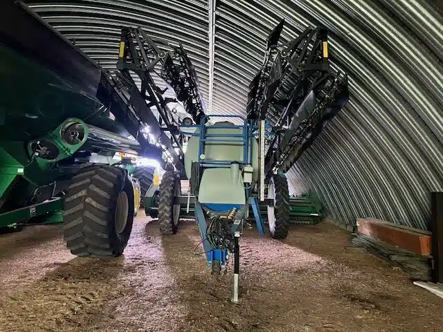 Gallery image 2 for 2007 New Holland SF216 Sprayer - Pull Type