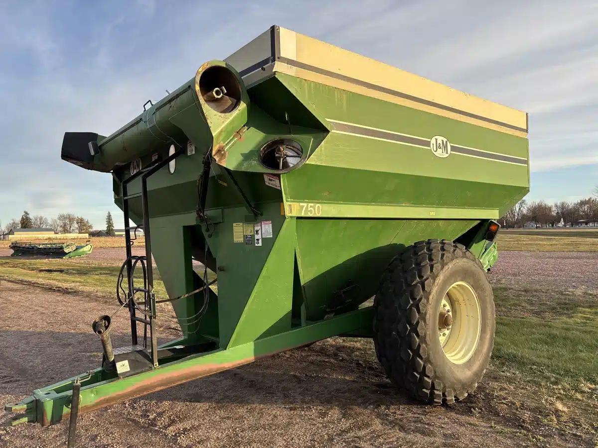 Gallery image 1 for J&M 750 Grain Cart