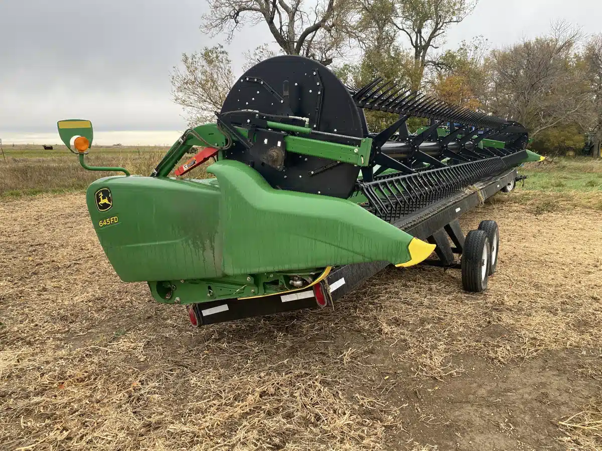 Gallery image 1 for Used 2018 John Deere 645FD Header - Draper