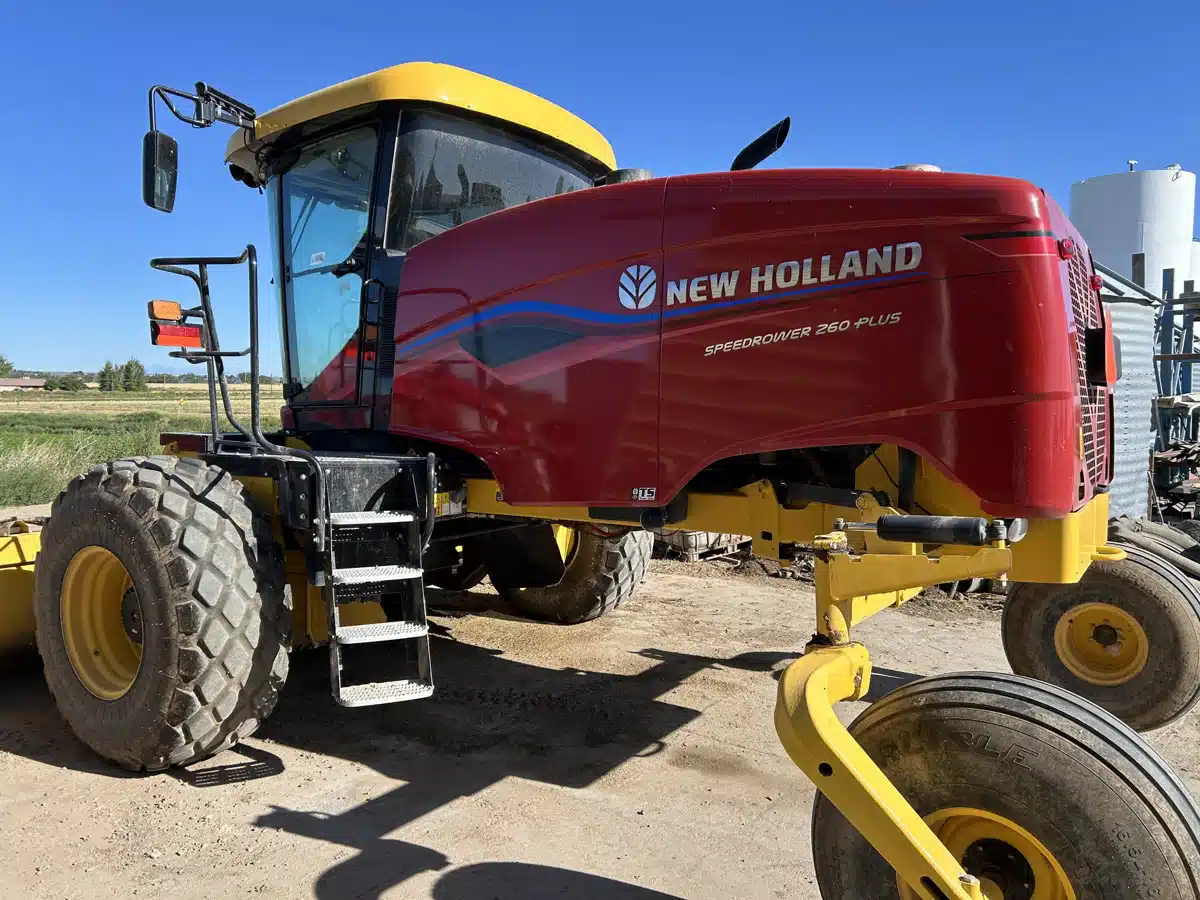 Gallery image 1 for Used 2022 New Holland SPEEDROWER 260 Windrower