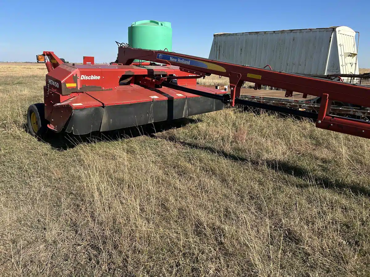 Gallery image 2 for 2009 New Holland H7450 Disc Mower Conditioner