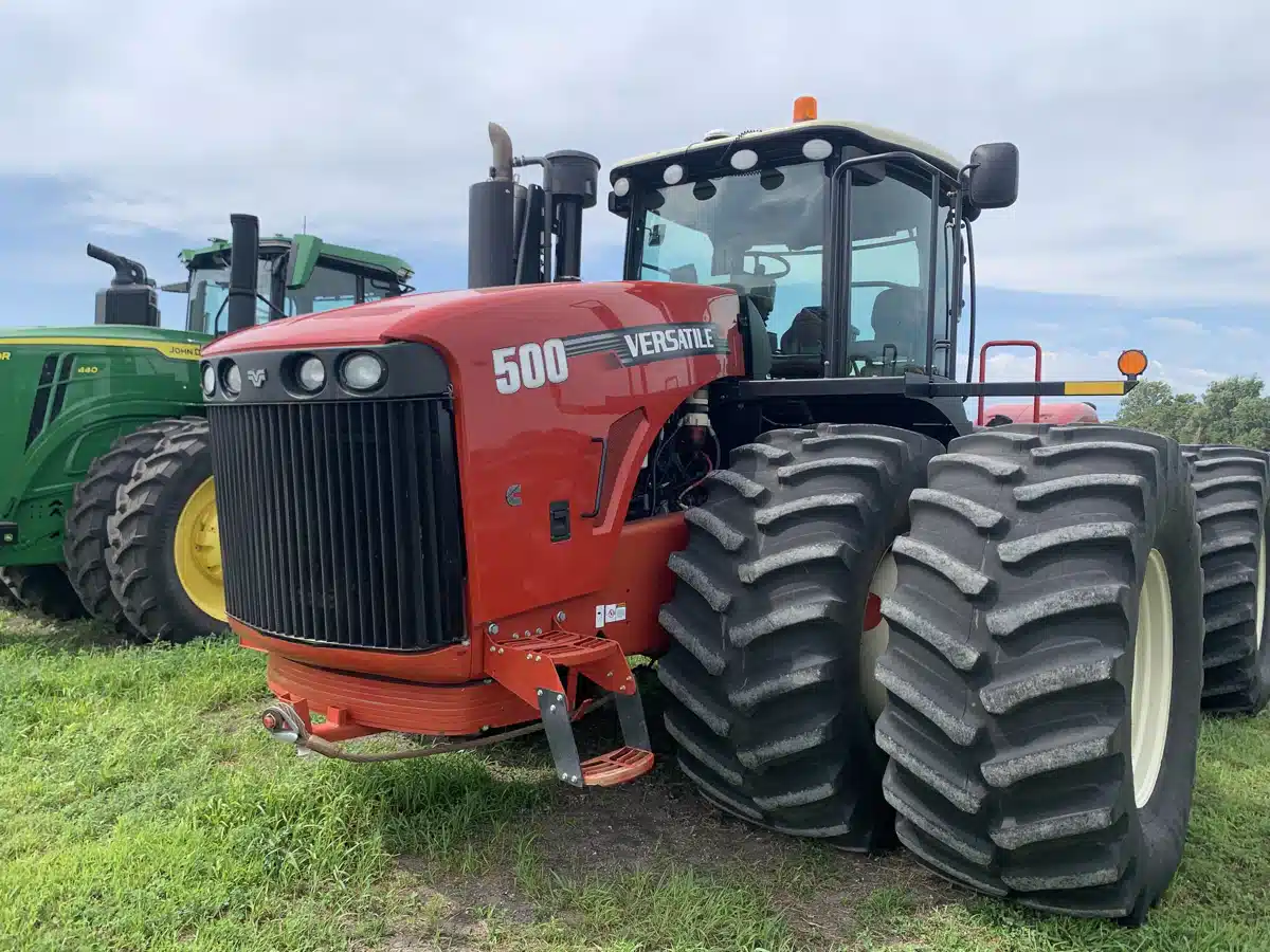 Gallery image 2 for 2013 Versatile 500 Tractor