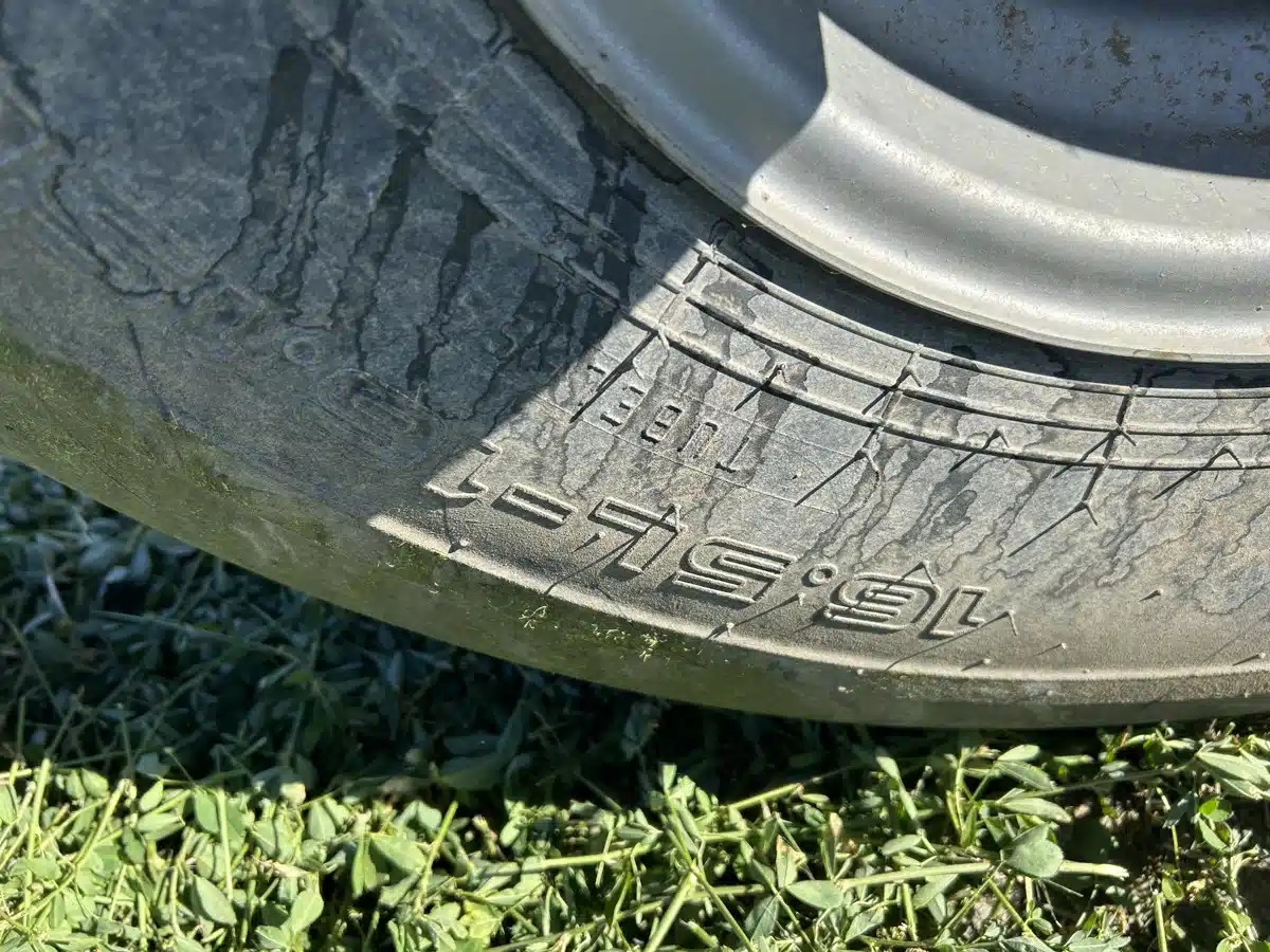 Gallery image 2 for Used 2016 Massey Ferguson WR9870 Windrower