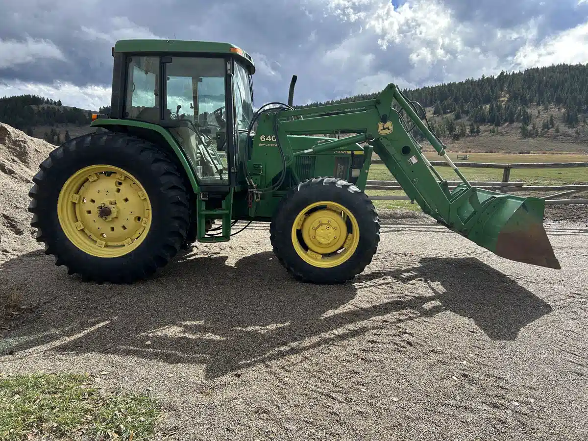 Gallery image 2 for Used 2001 John Deere 6410 Tractor