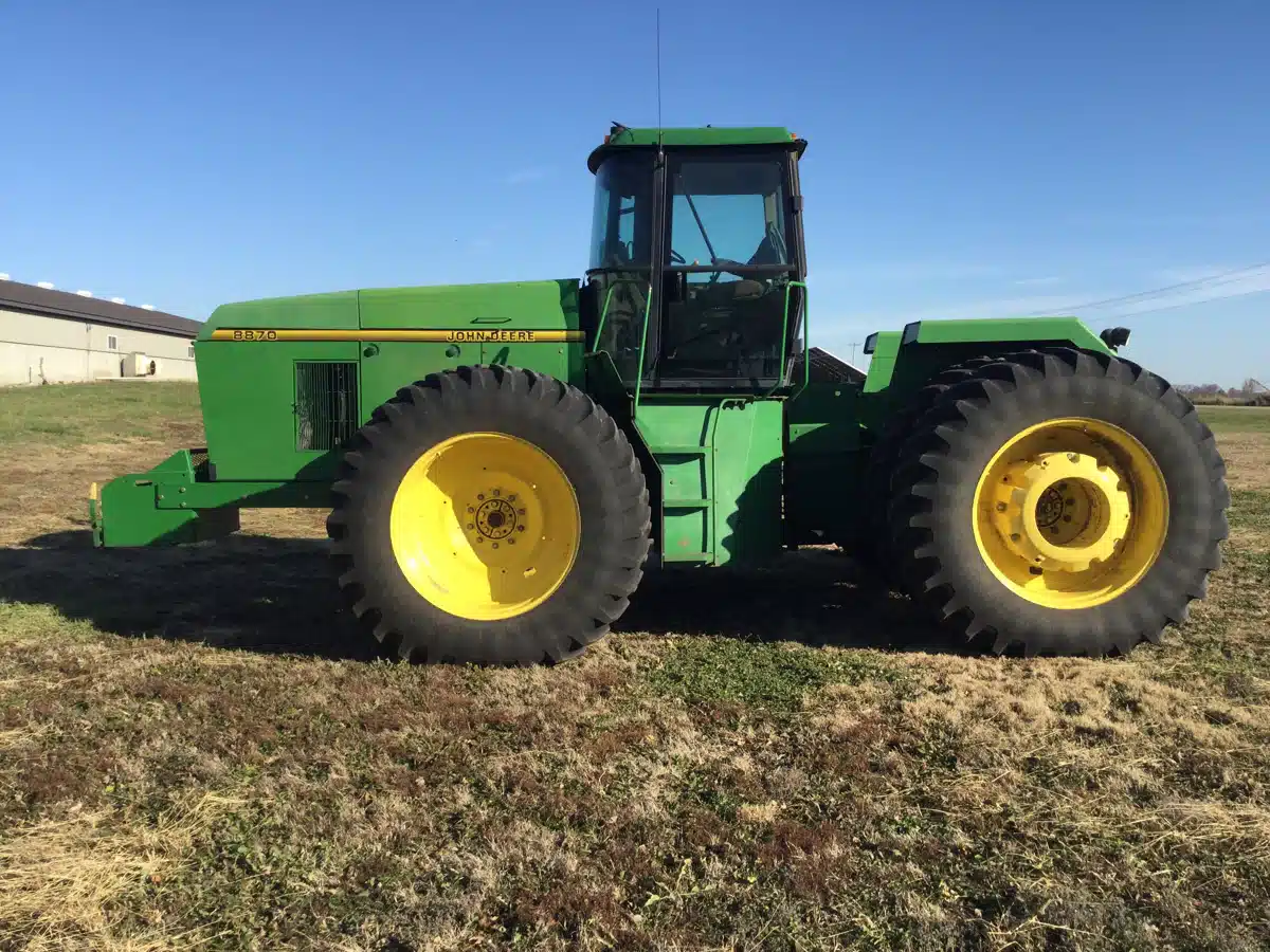 Used 1993 John Deere 8870 Tractor