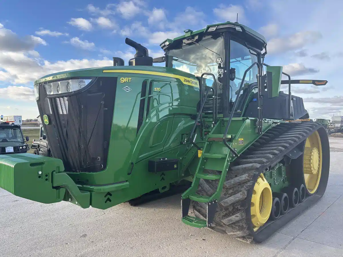 Gallery image 2 for Used 2023 John Deere 9RT 570 Tractor