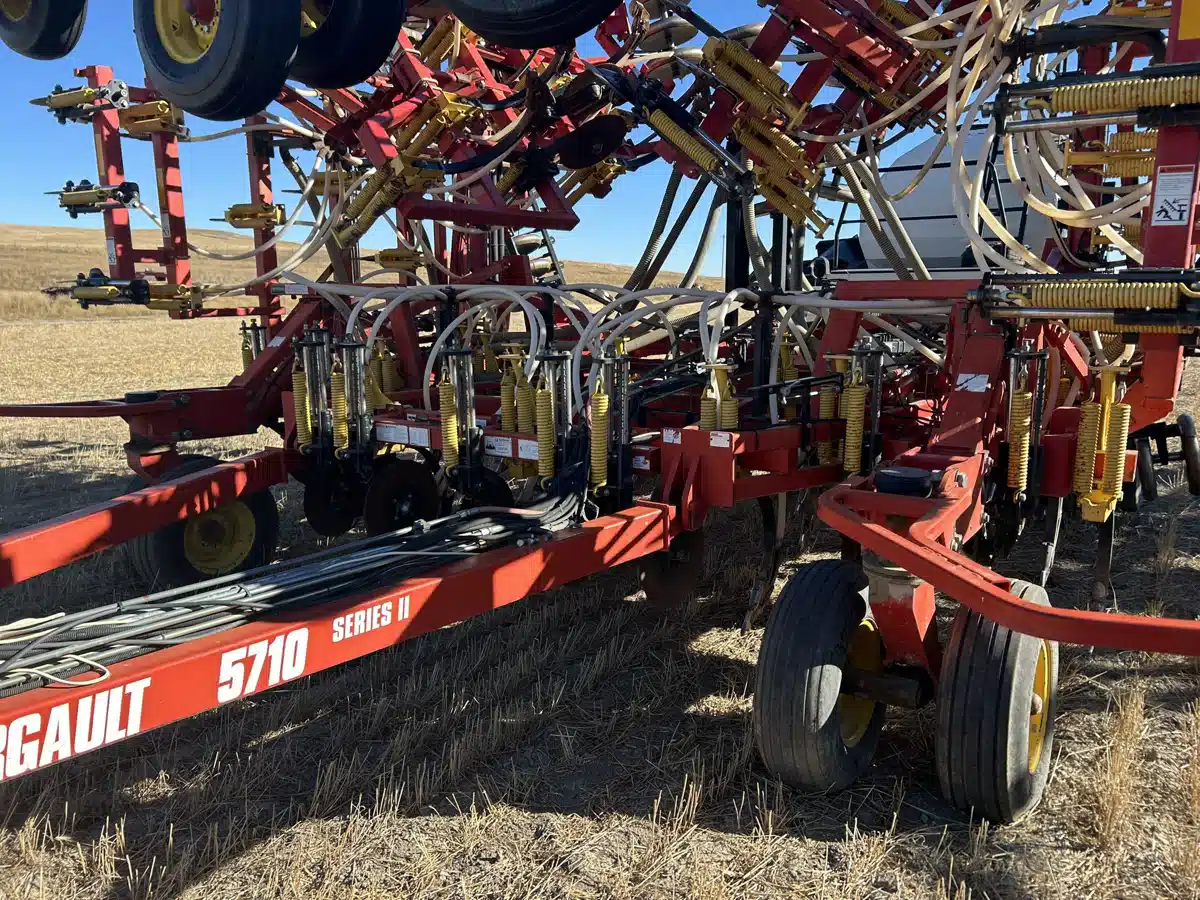 Gallery image 2 for Used 2005 Bourgault 5710-54 Air Drill