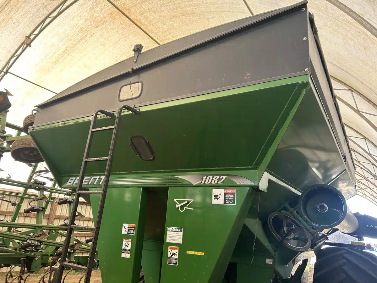 Used 2011 Brent 1082 Grain Cart