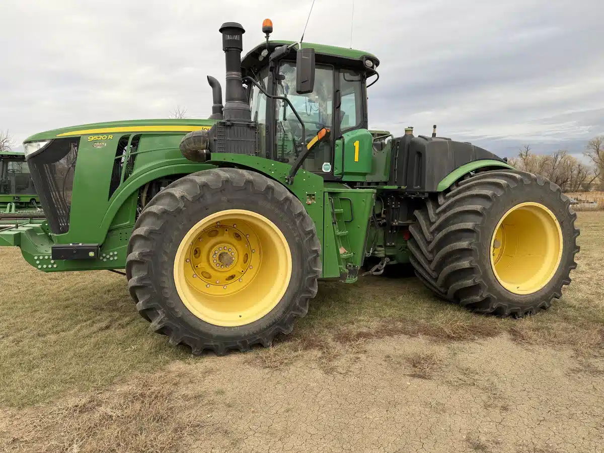 Gallery image 2 for 2017 John Deere 9520R Tractor