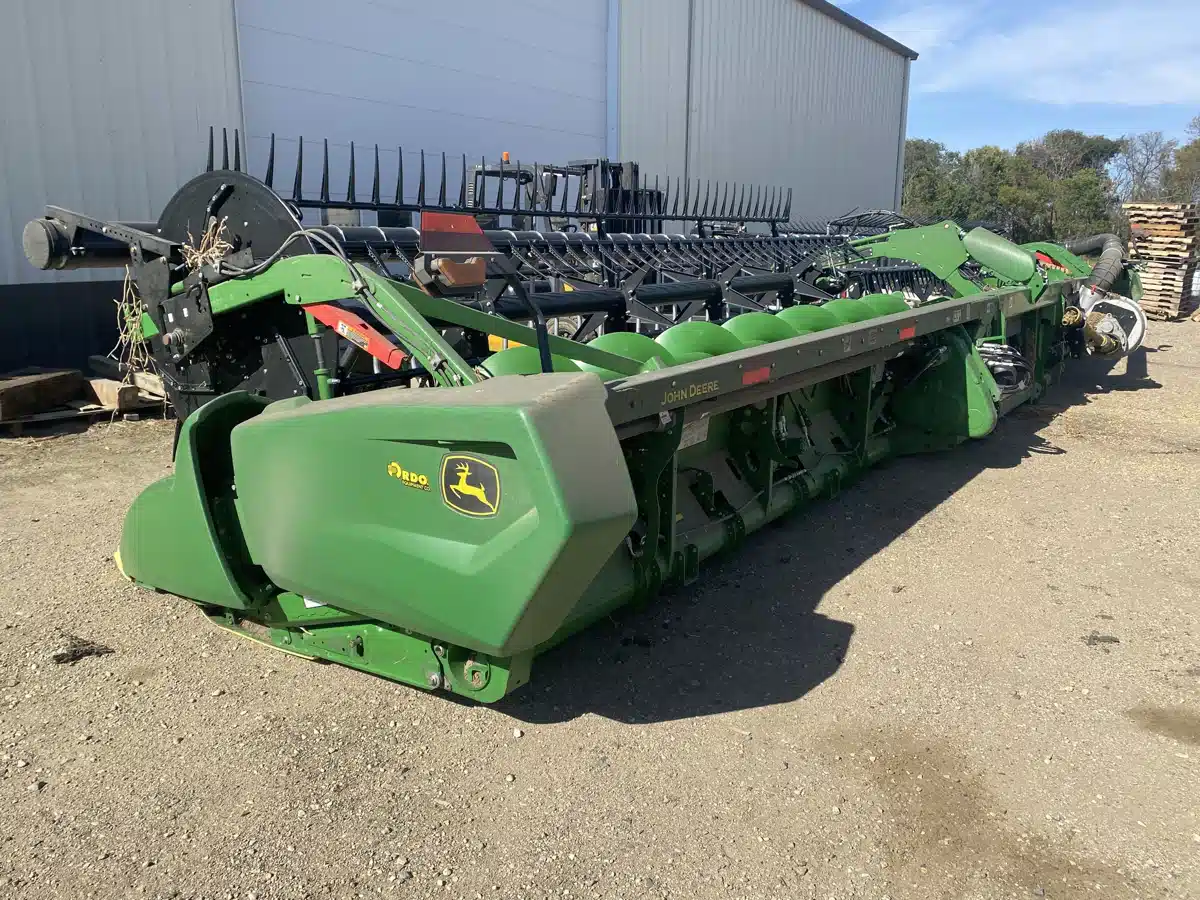 Gallery image 2 for 2023 John Deere RD40F Header - Flex