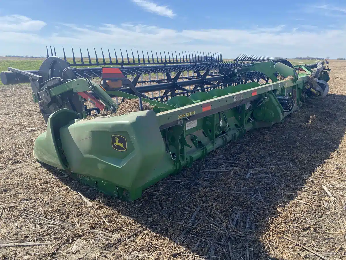 Gallery image 2 for 2023 John Deere RD40F Header - Flex