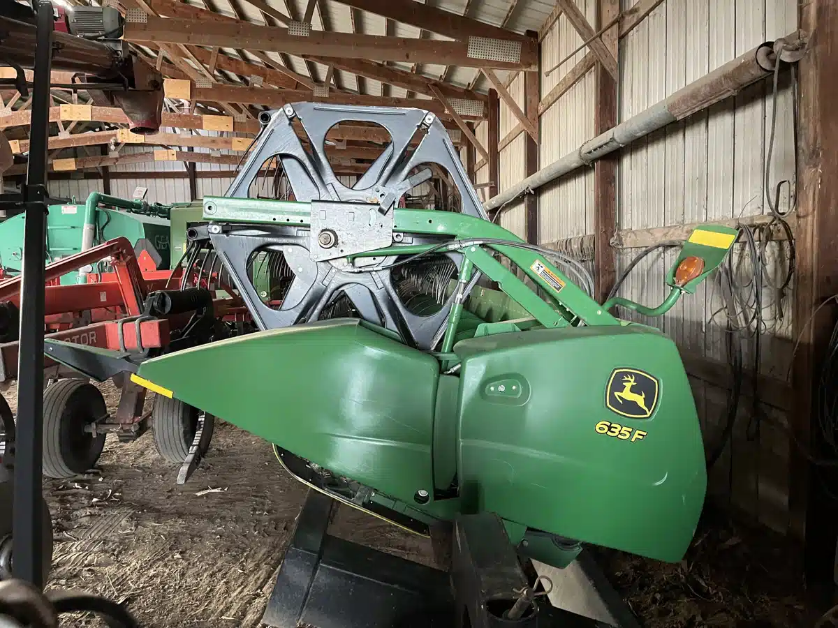 Gallery image 1 for 2011 John Deere 635F Header - Flex