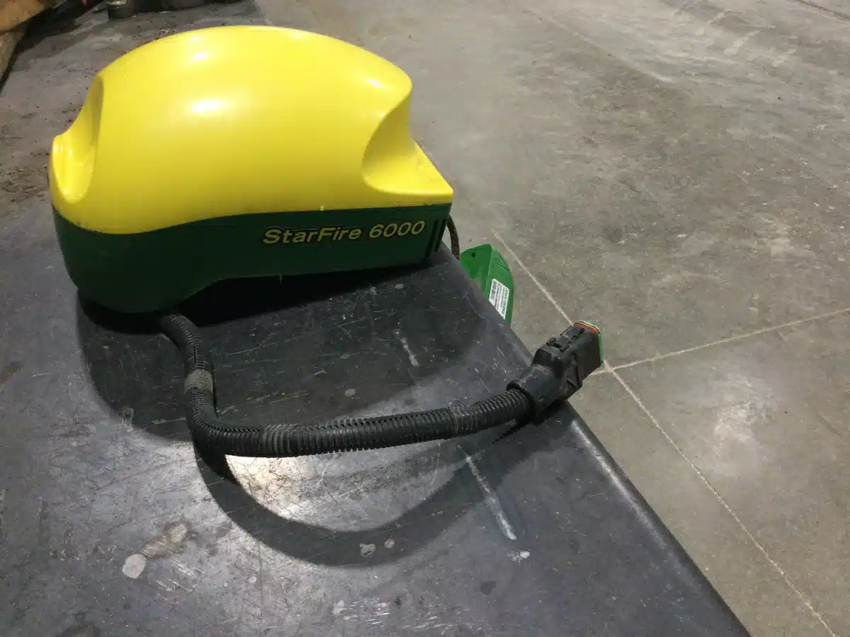 Gallery image 2 for Used 2020 John Deere STARFIRE 6000 Guidance System